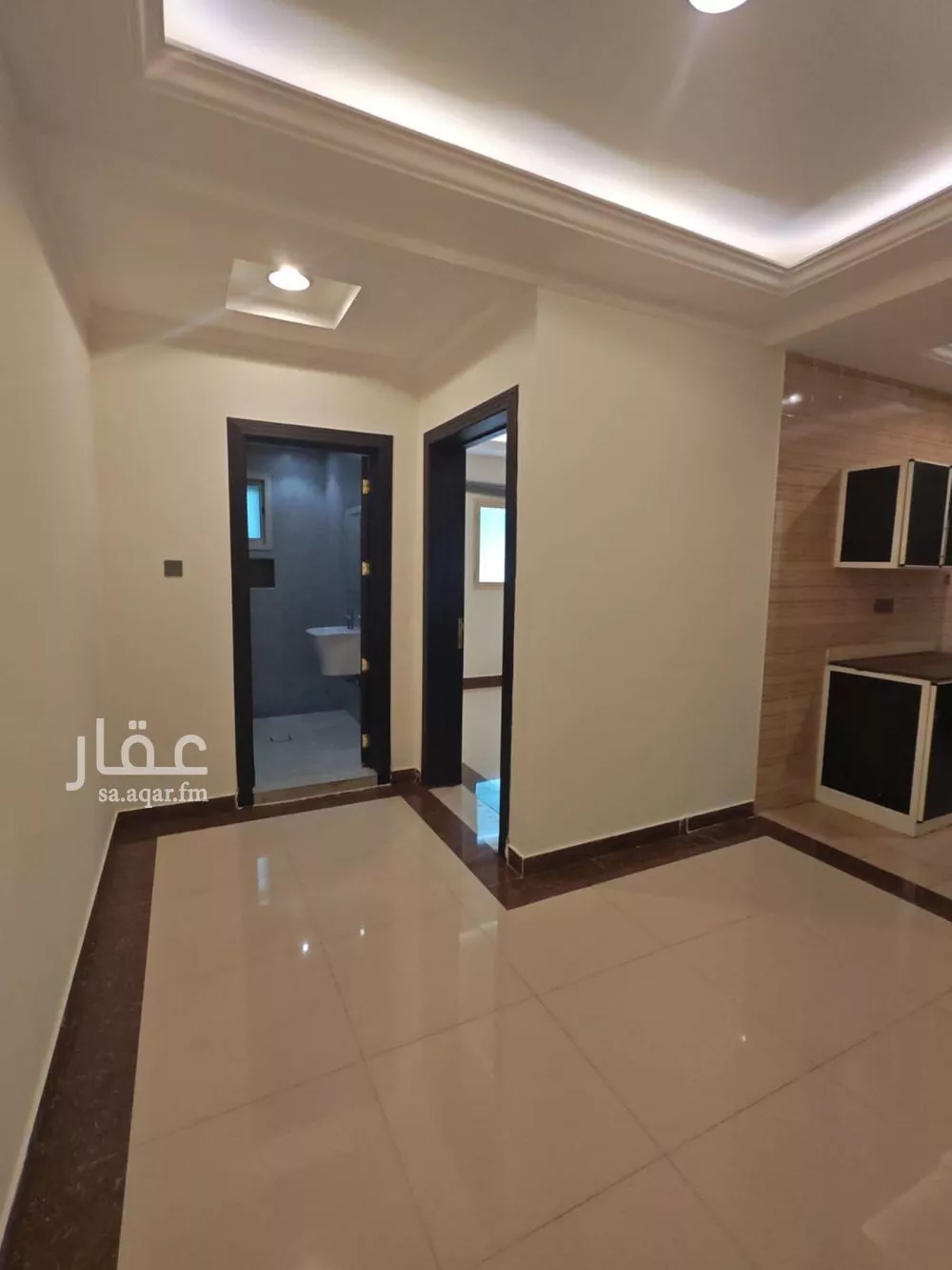 شقة 1 غرف في الملقا 4