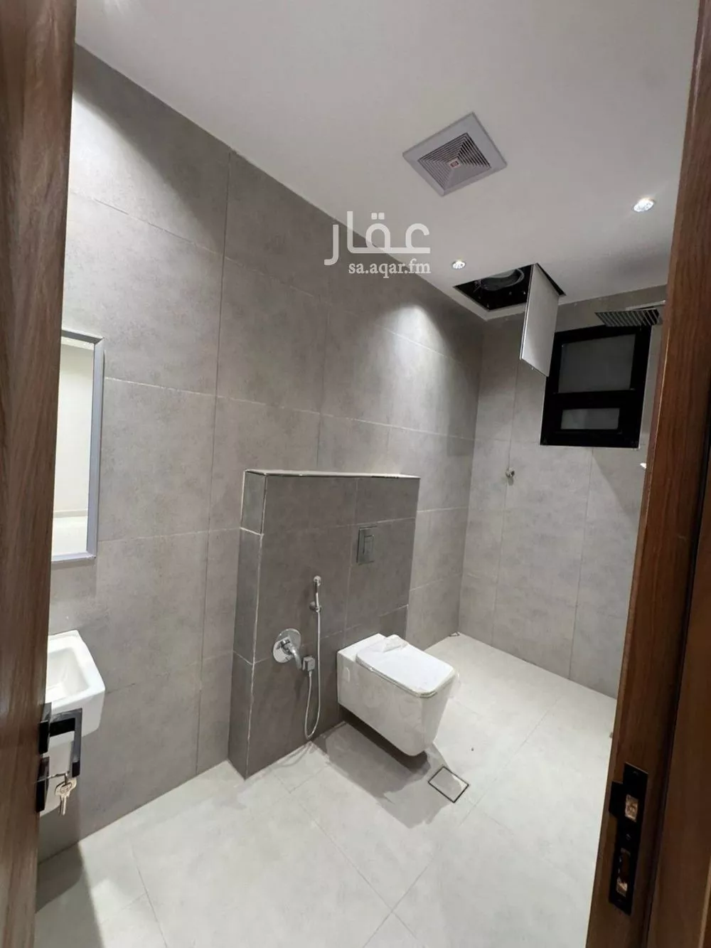 شقة 4 غرف في الجنادرية 13