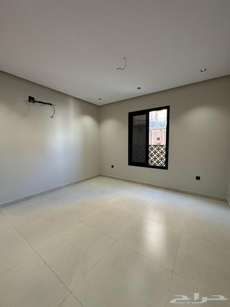شقة 3 غرف في بطحاء قريش 12