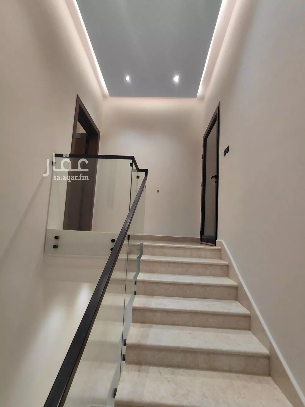 شقة 4 غرف في الشرق 9