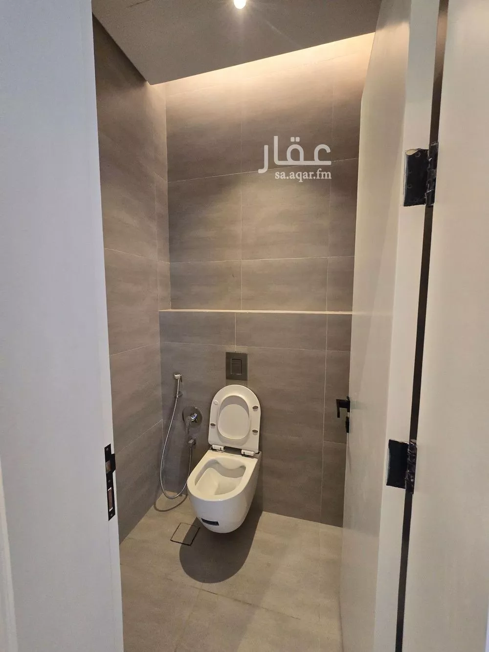 شقة 2 غرف في العقيق 13