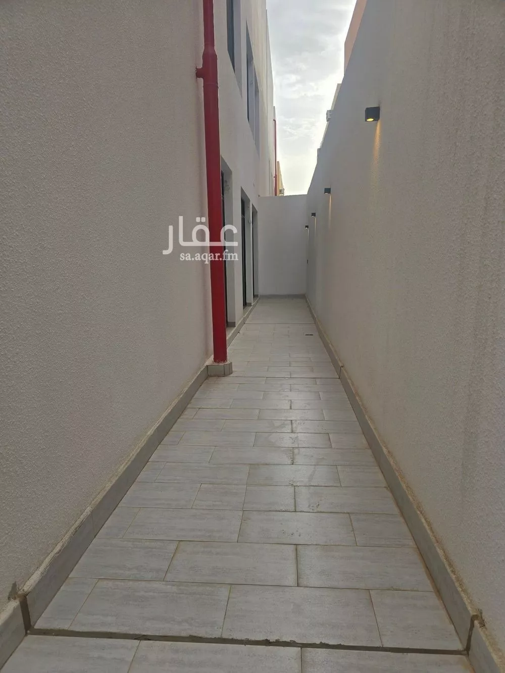 شقة 2 غرف في العقيق 14