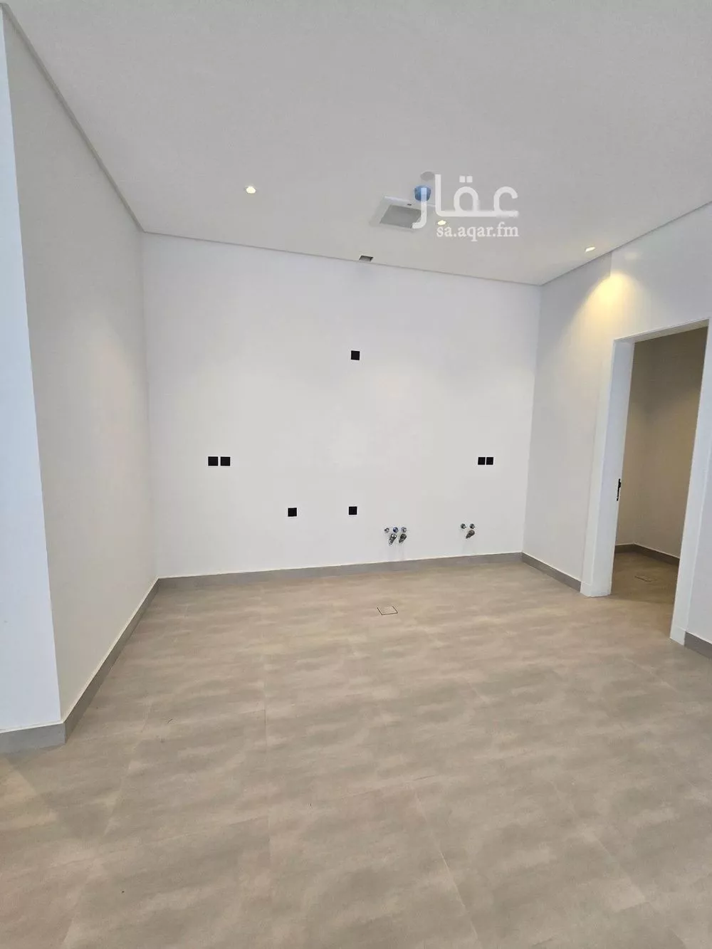 شقة 2 غرف في العقيق 5