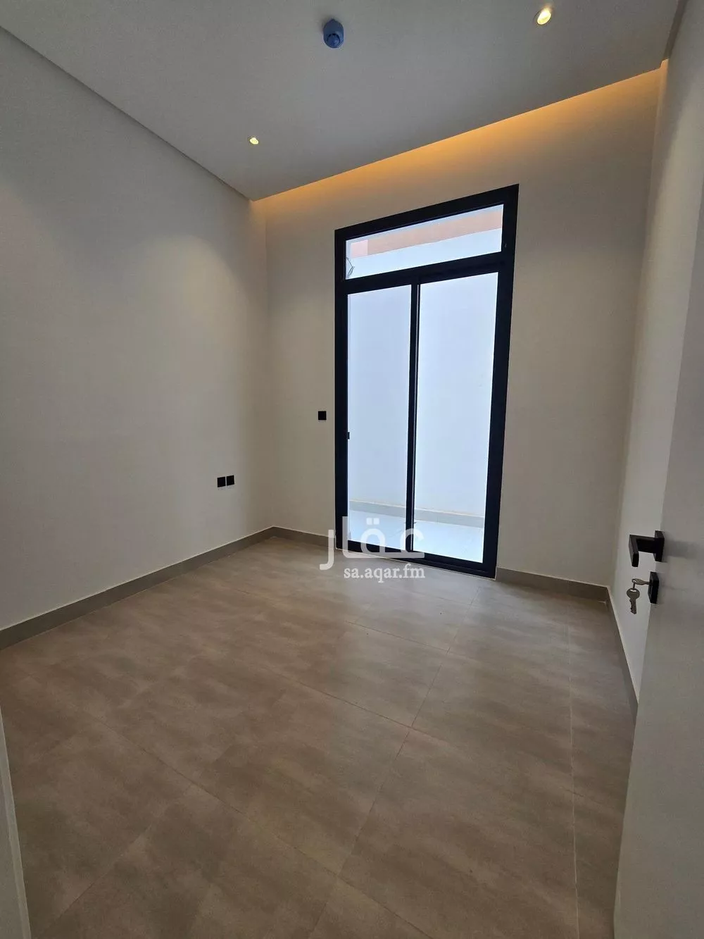 شقة 2 غرف في العقيق 7