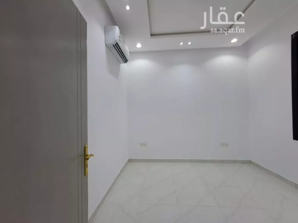 شقة 3 غرف في الرمال 3