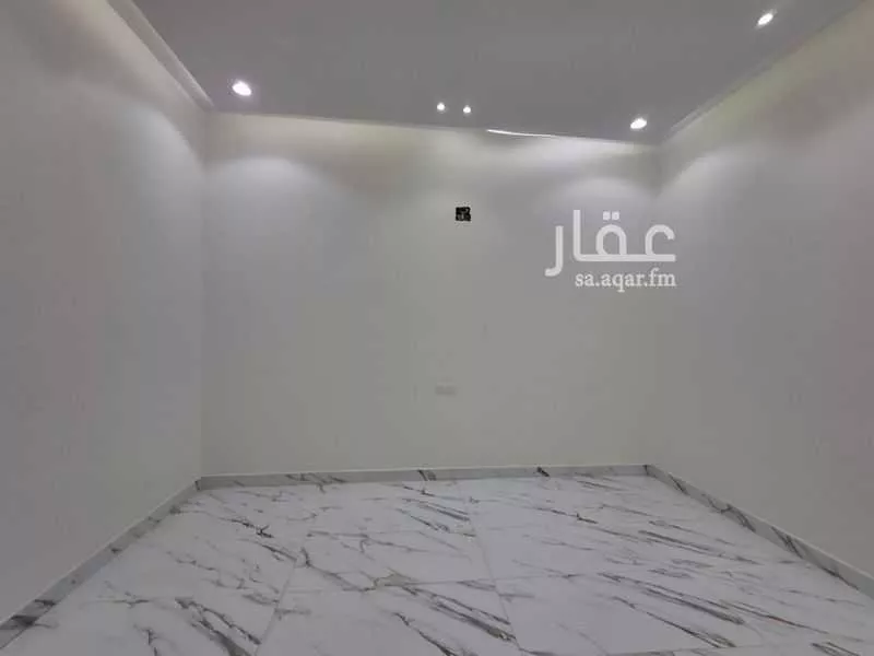 فيلا 5 غرف في العريجاء الغربية 11