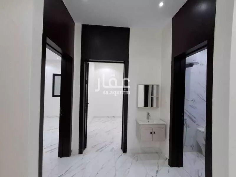 فيلا 5 غرف في العريجاء الغربية 18