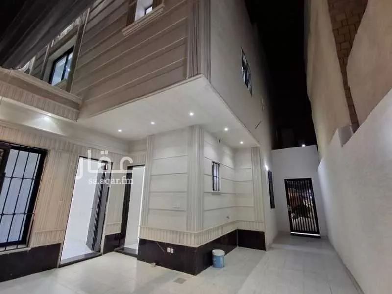 فيلا 5 غرف في العريجاء الغربية 3