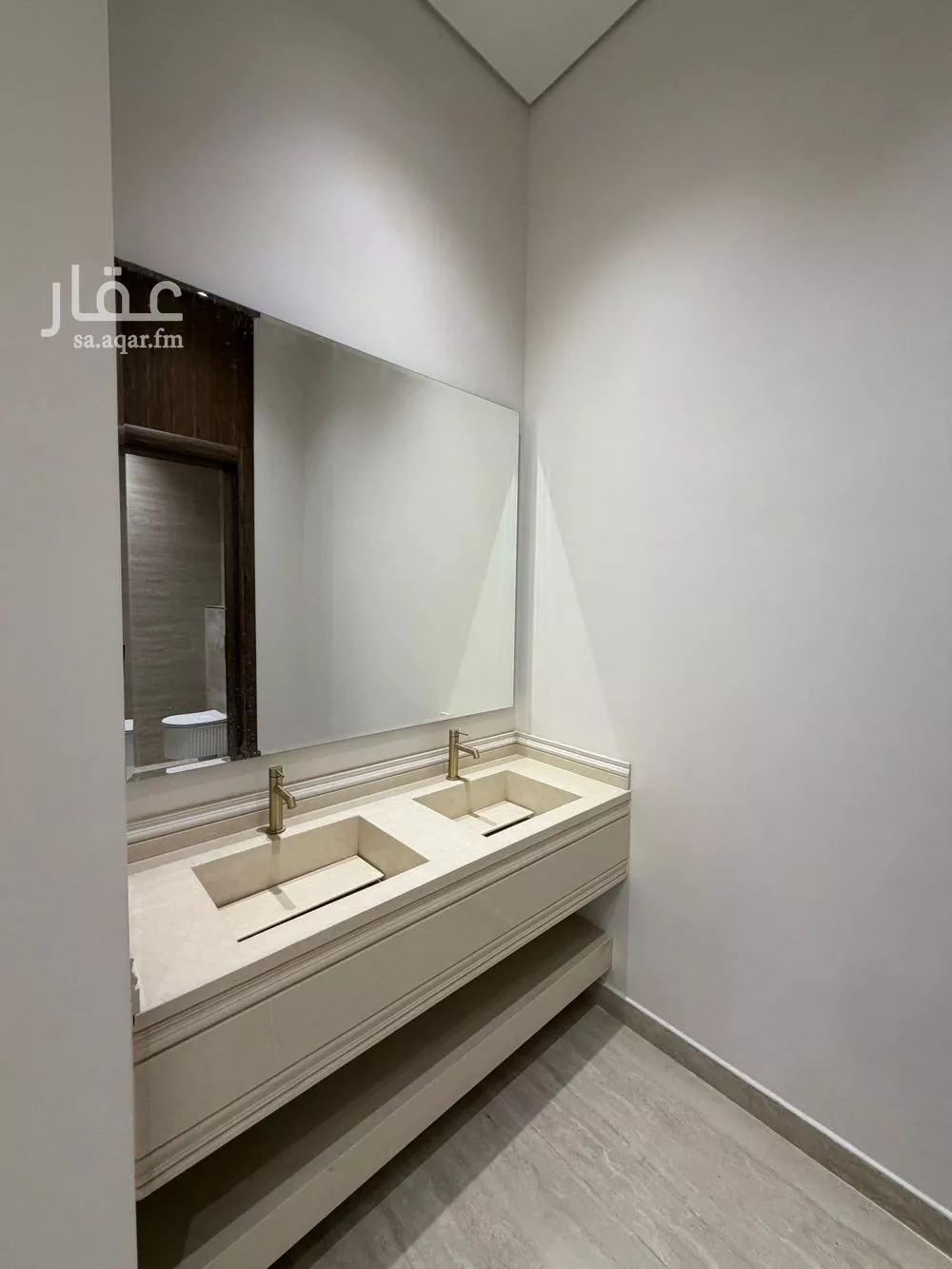 4 bedroom villa in Ash Sharq 8