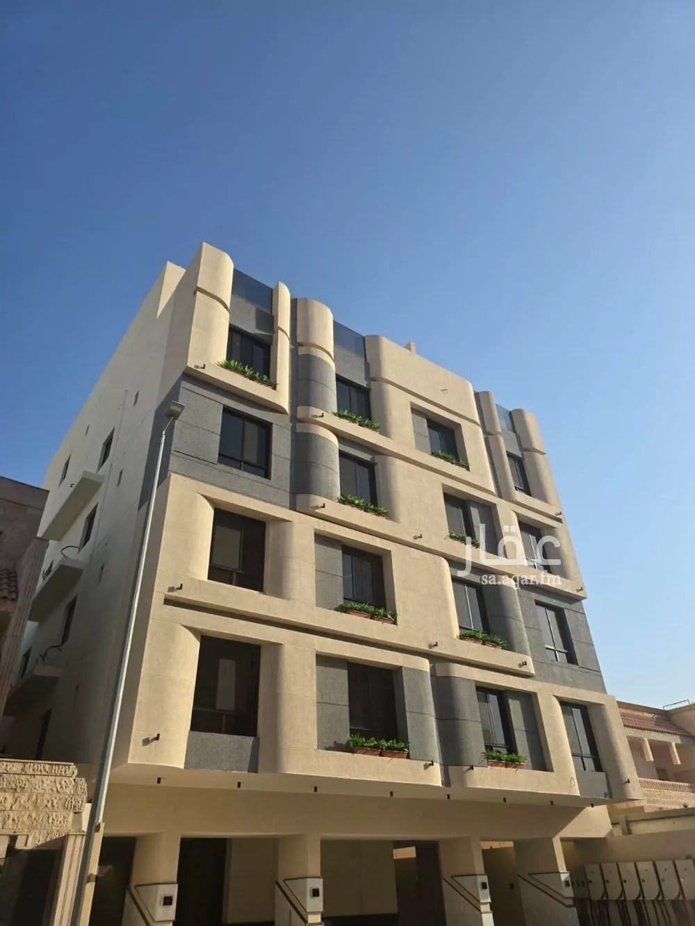 شقة 3 غرف في النعيم 3