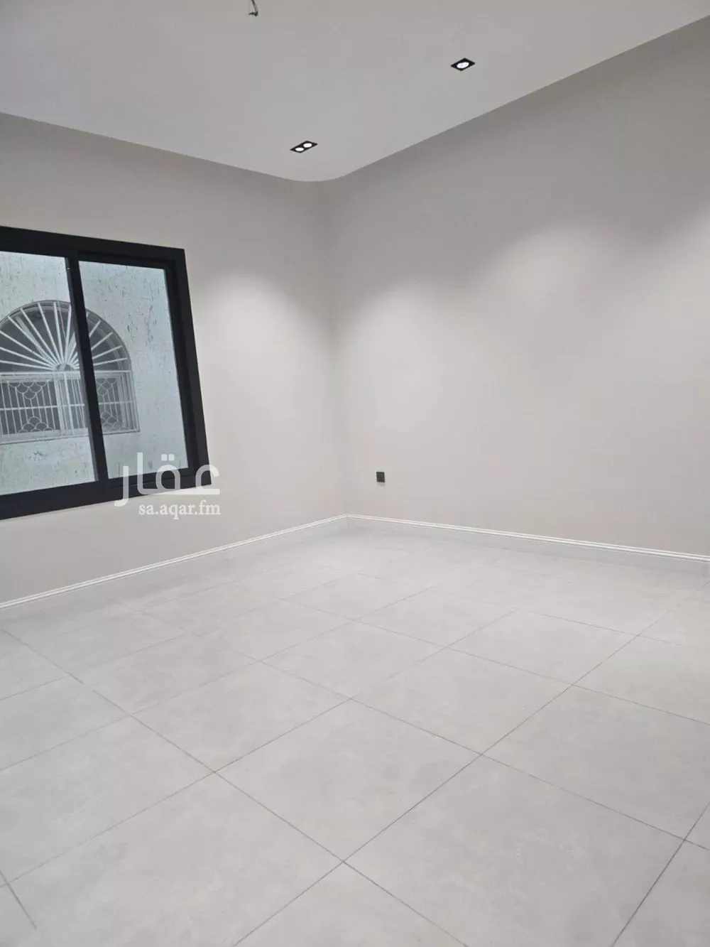 شقة 3 غرف في النعيم 5