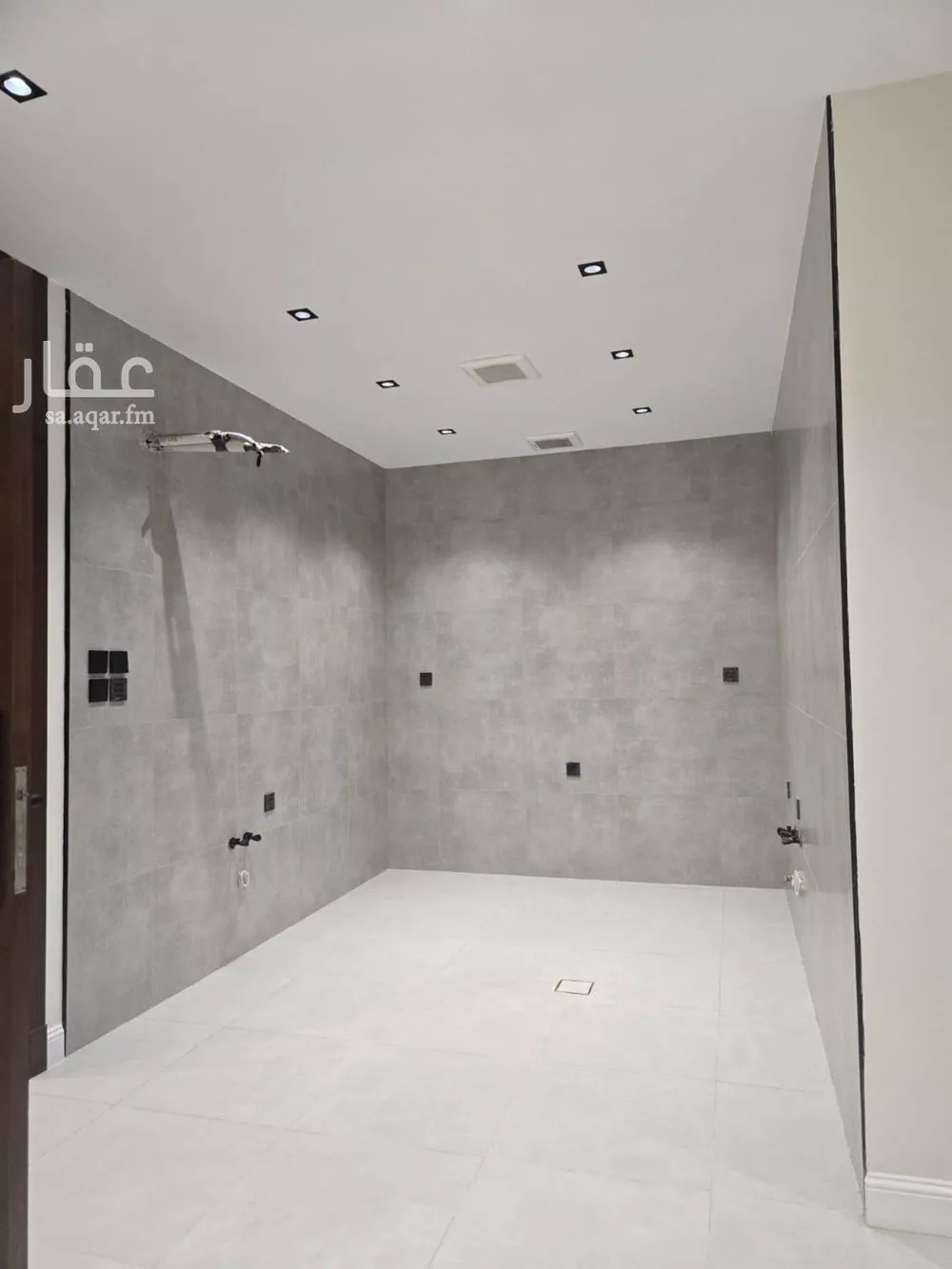 شقة 3 غرف في النعيم 6