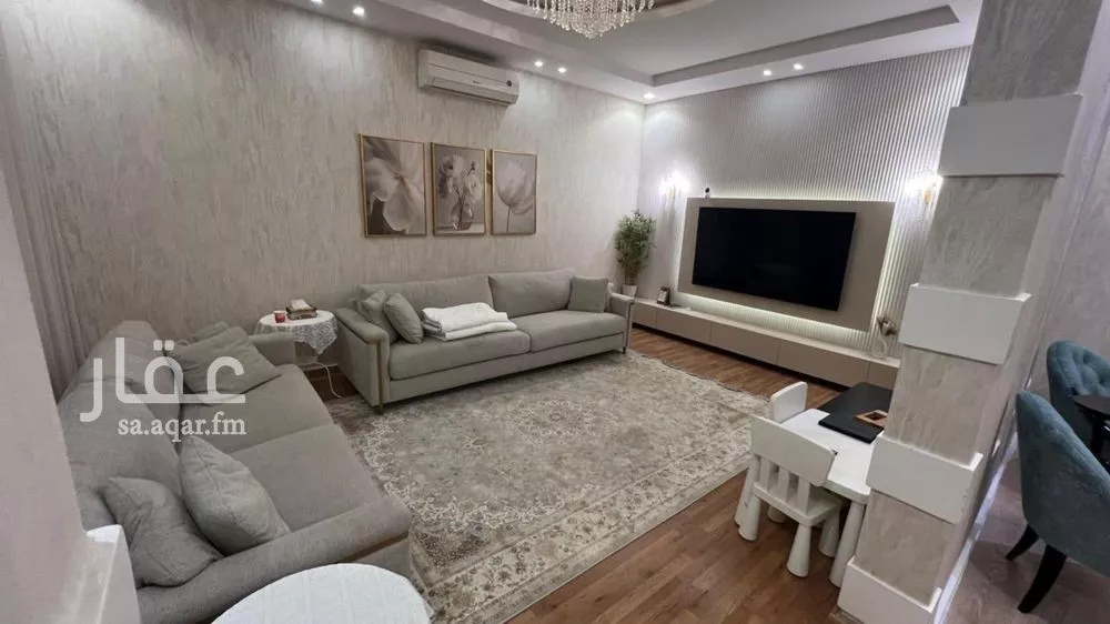 فيلا 6 غرف في العارض 8