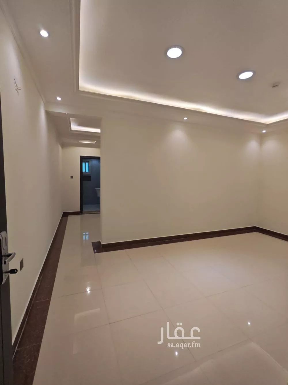 شقة 1 غرف في الملقا 4