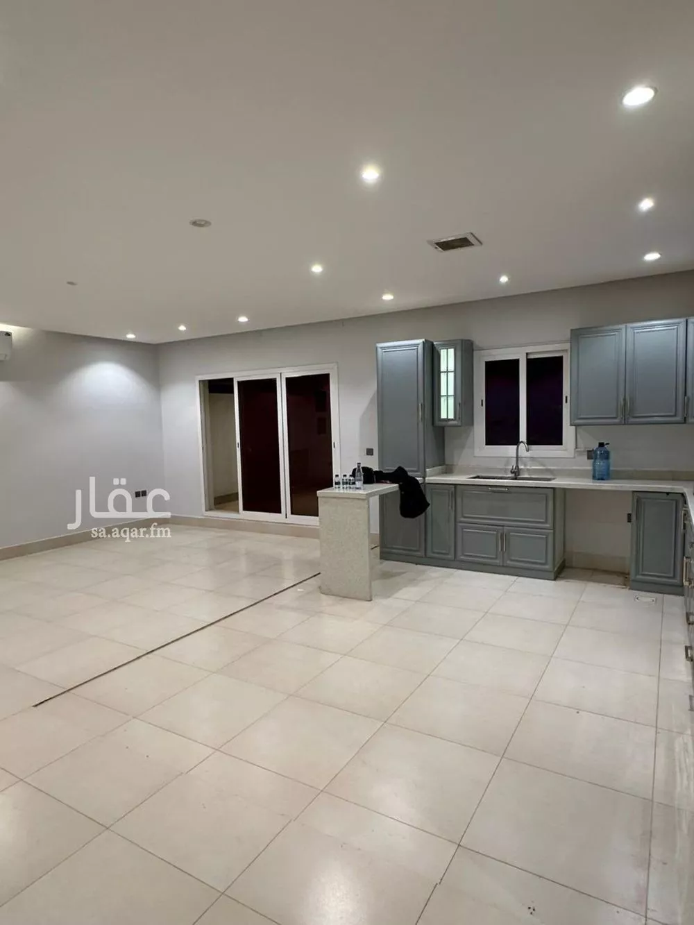 3 bedroom apartment in Al Qairawan 5