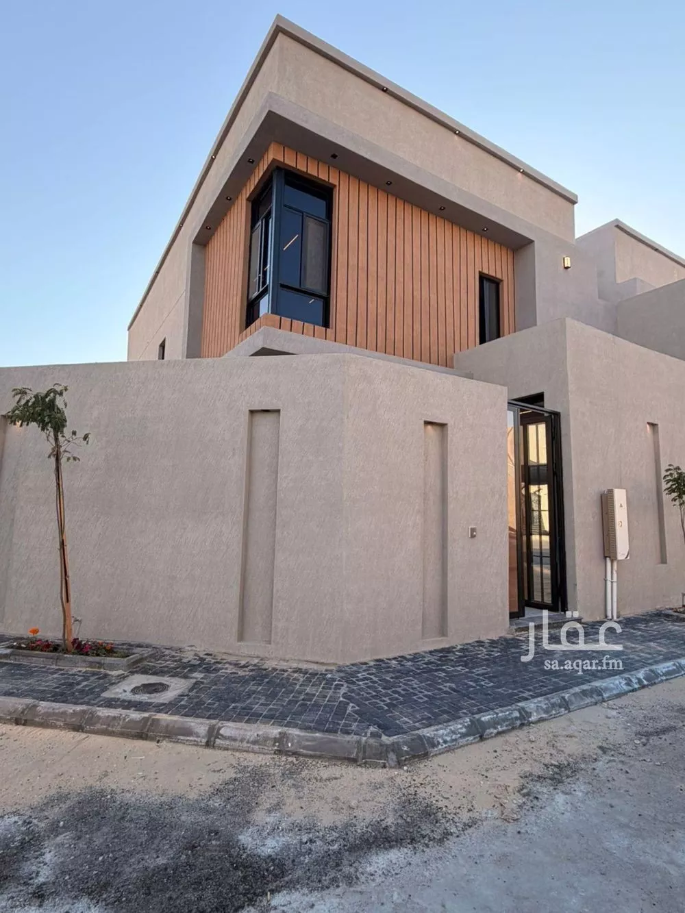 فيلا 8 غرف في الشراع 2