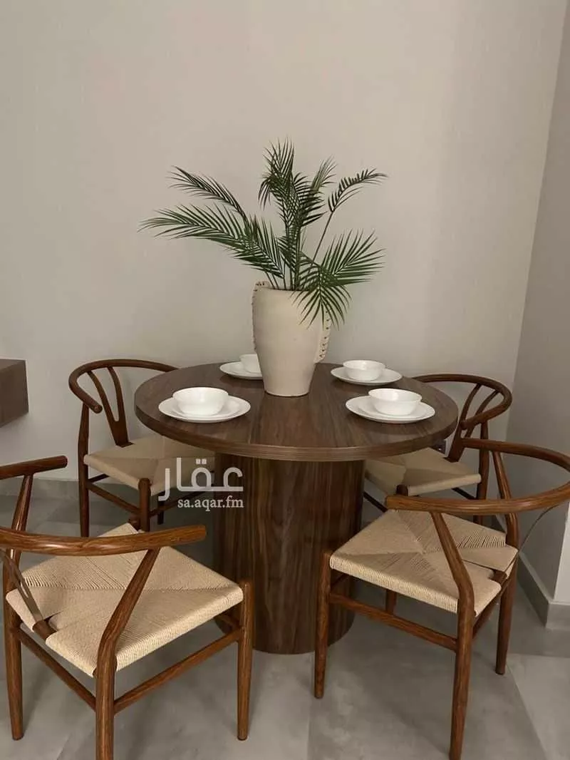 شقة 2 غرف في الملقا 8