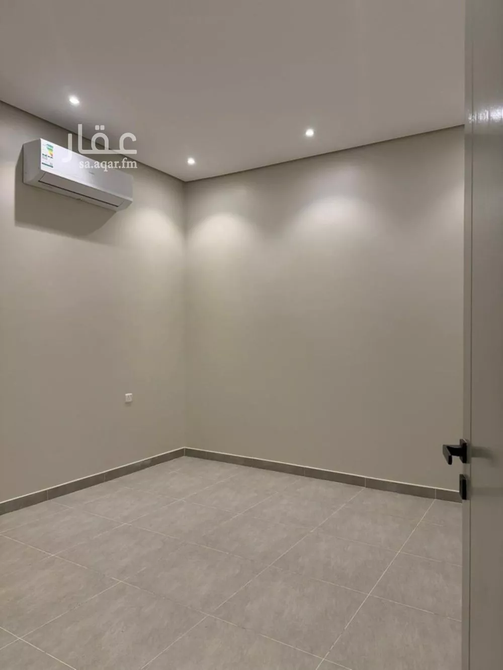 شقة 3 غرف في الرمال 2