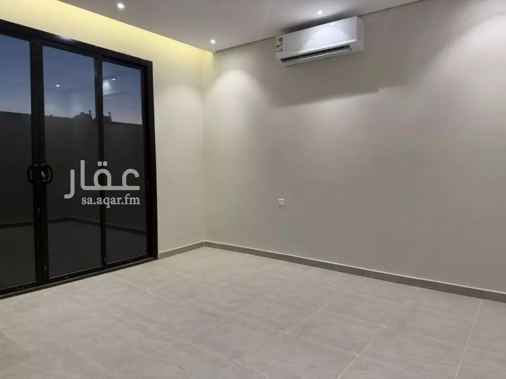 شقة 3 غرف في الرمال 5