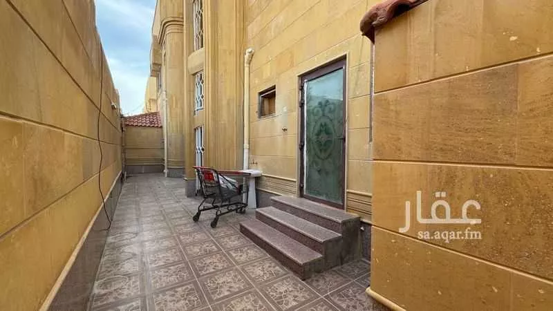 فيلا 7 غرف في الدانة الشمالية 4