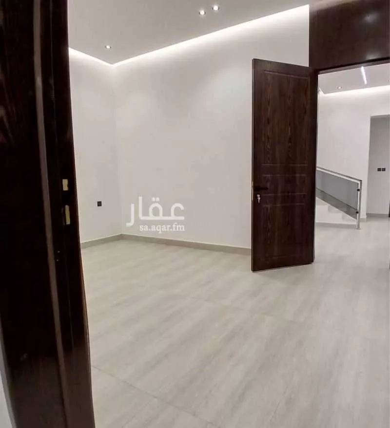 فيلا 7 غرف في العريجاء الغربية 4
