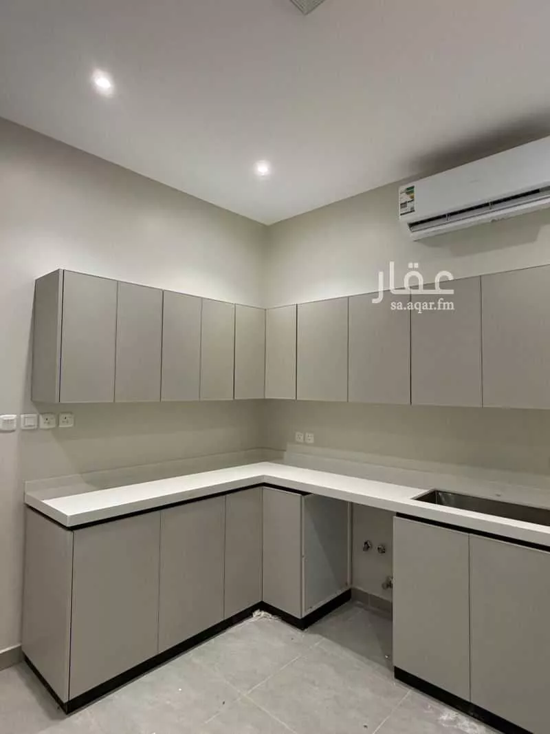 3 bedroom floor in Al Rimal 4