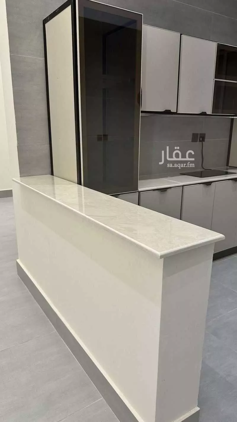 شقة 3 غرف في الرمال 4