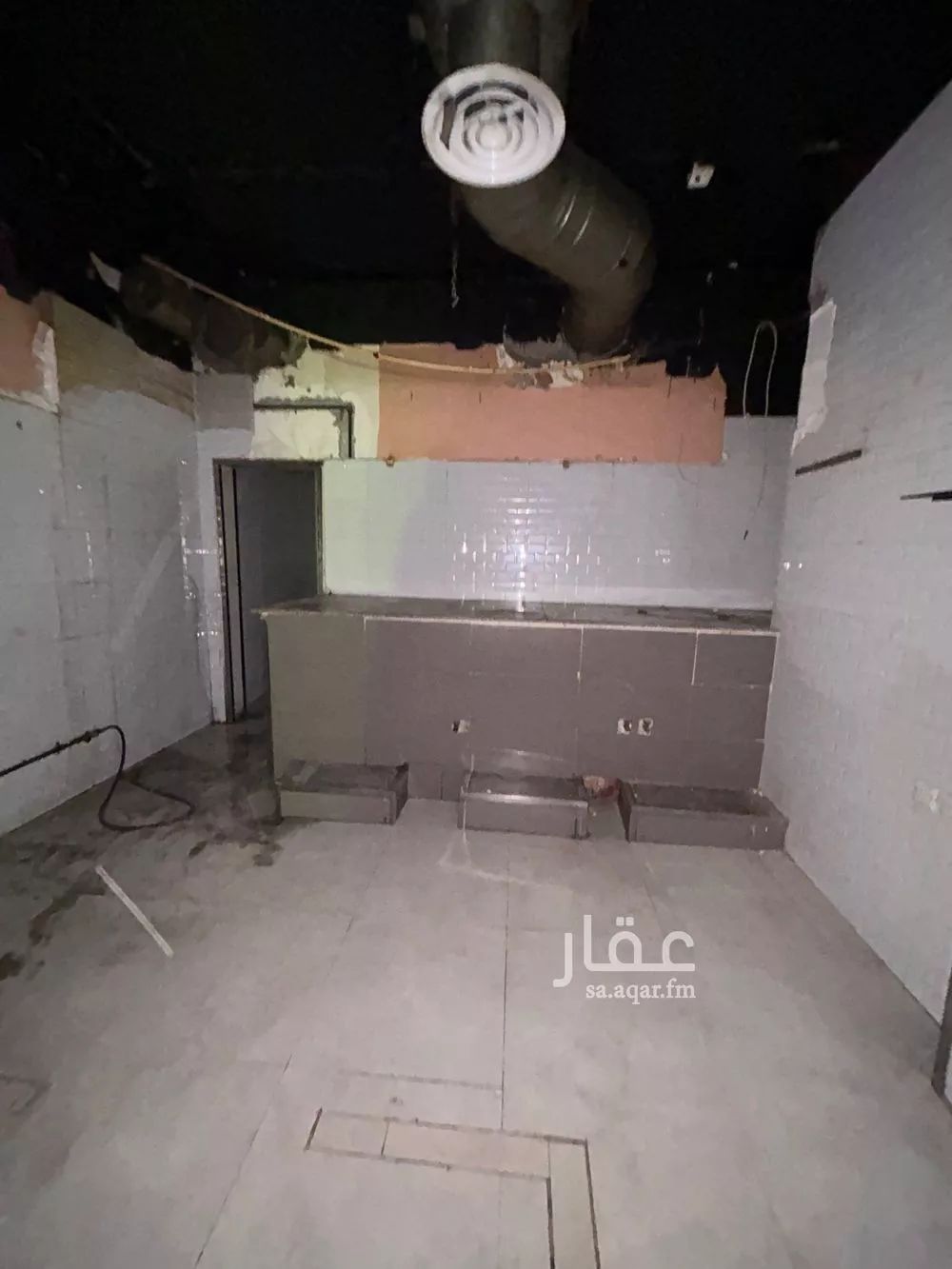 محل 45 م² في المصيف 3