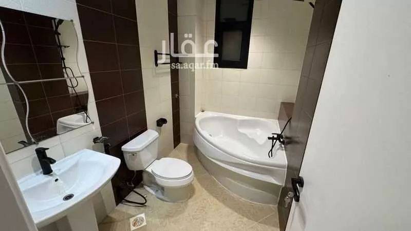 شقة 4 غرف في الحمرا 11