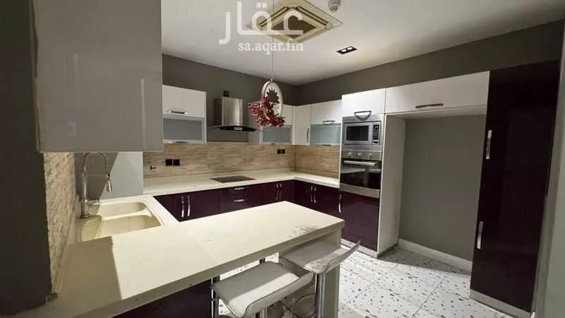 شقة 4 غرف في الحمرا 18