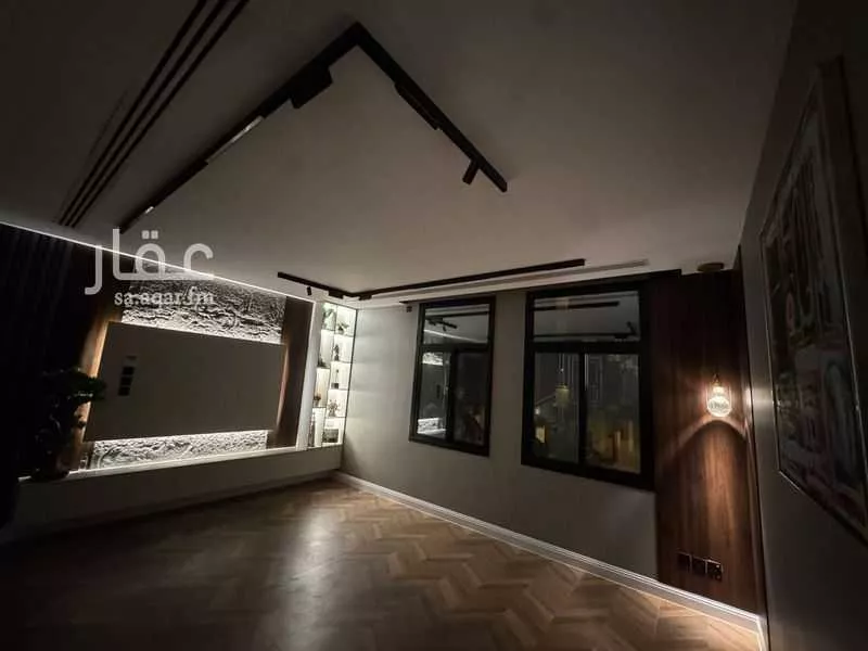 شقة 4 غرف في الحمرا 20