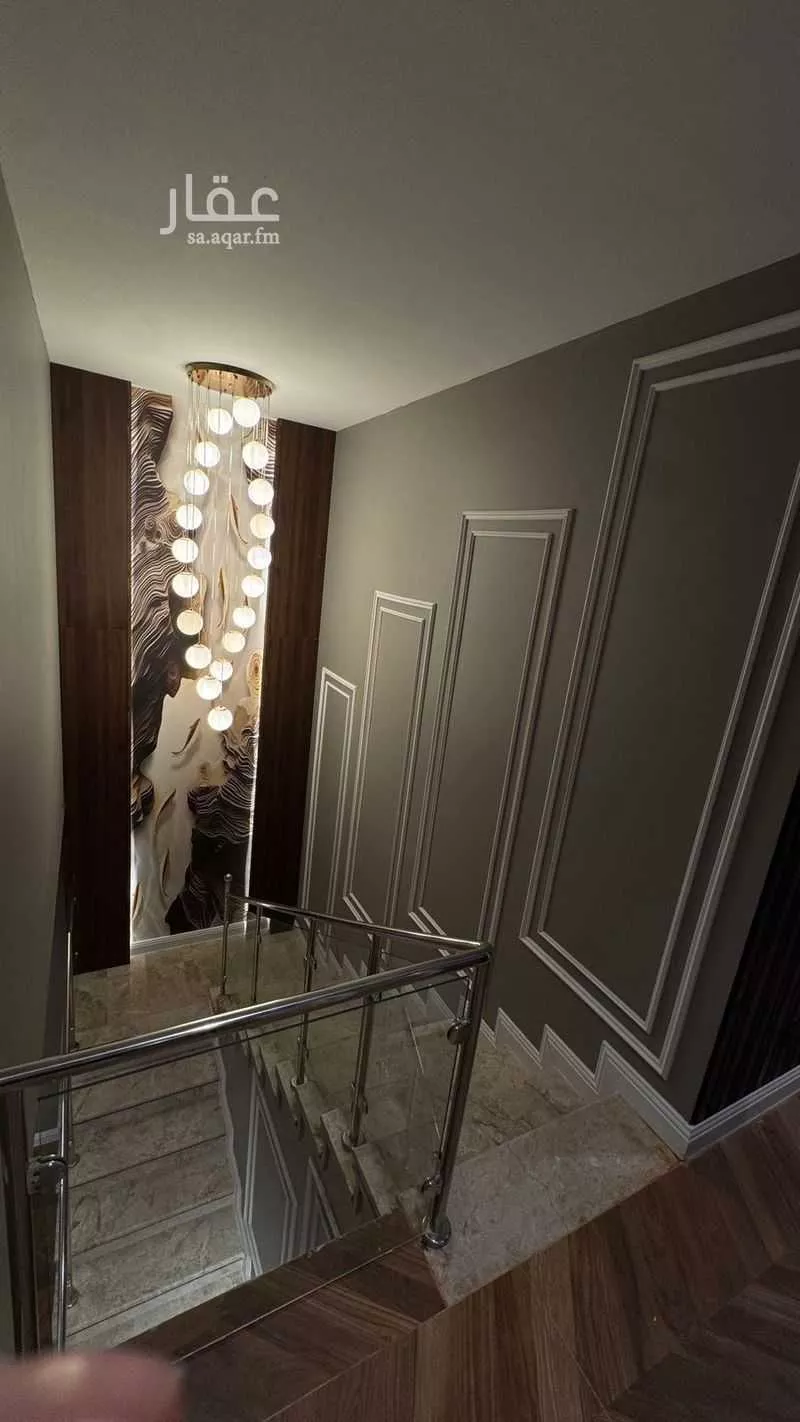 شقة 4 غرف في الحمرا 6