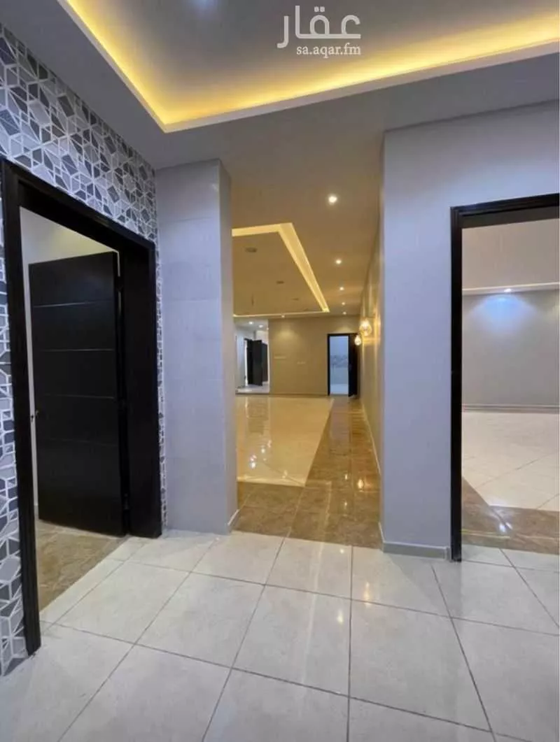 فيلا 7 غرف في طيبة 2