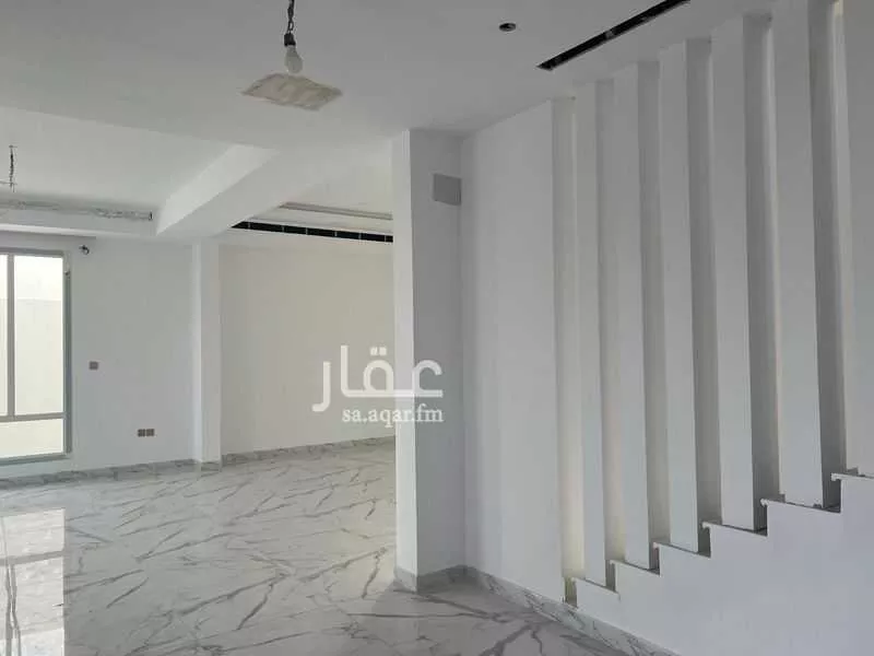 فيلا 8 غرف في الزمرد 2