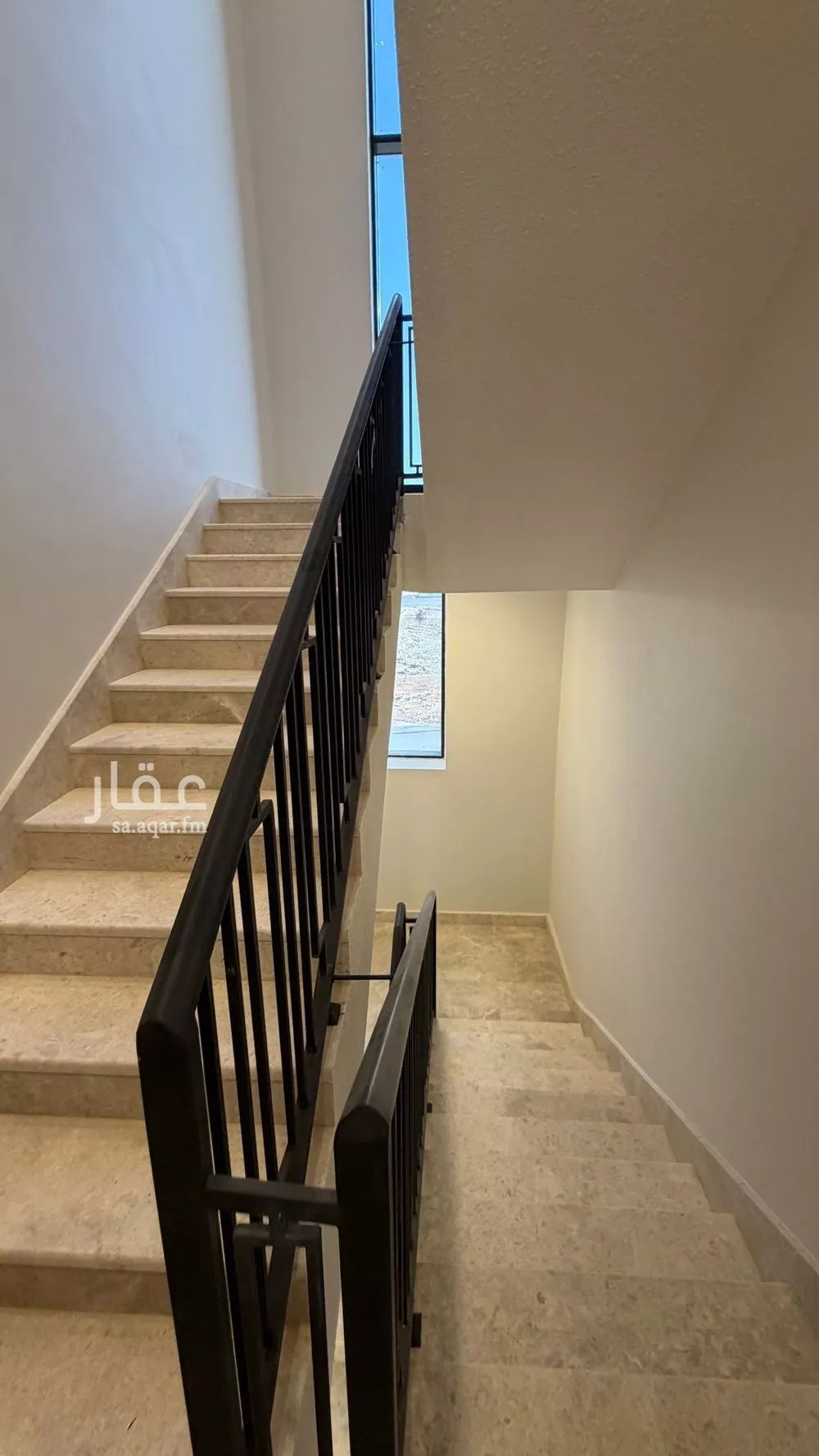 4 bedroom floor in Ash Sharq 5