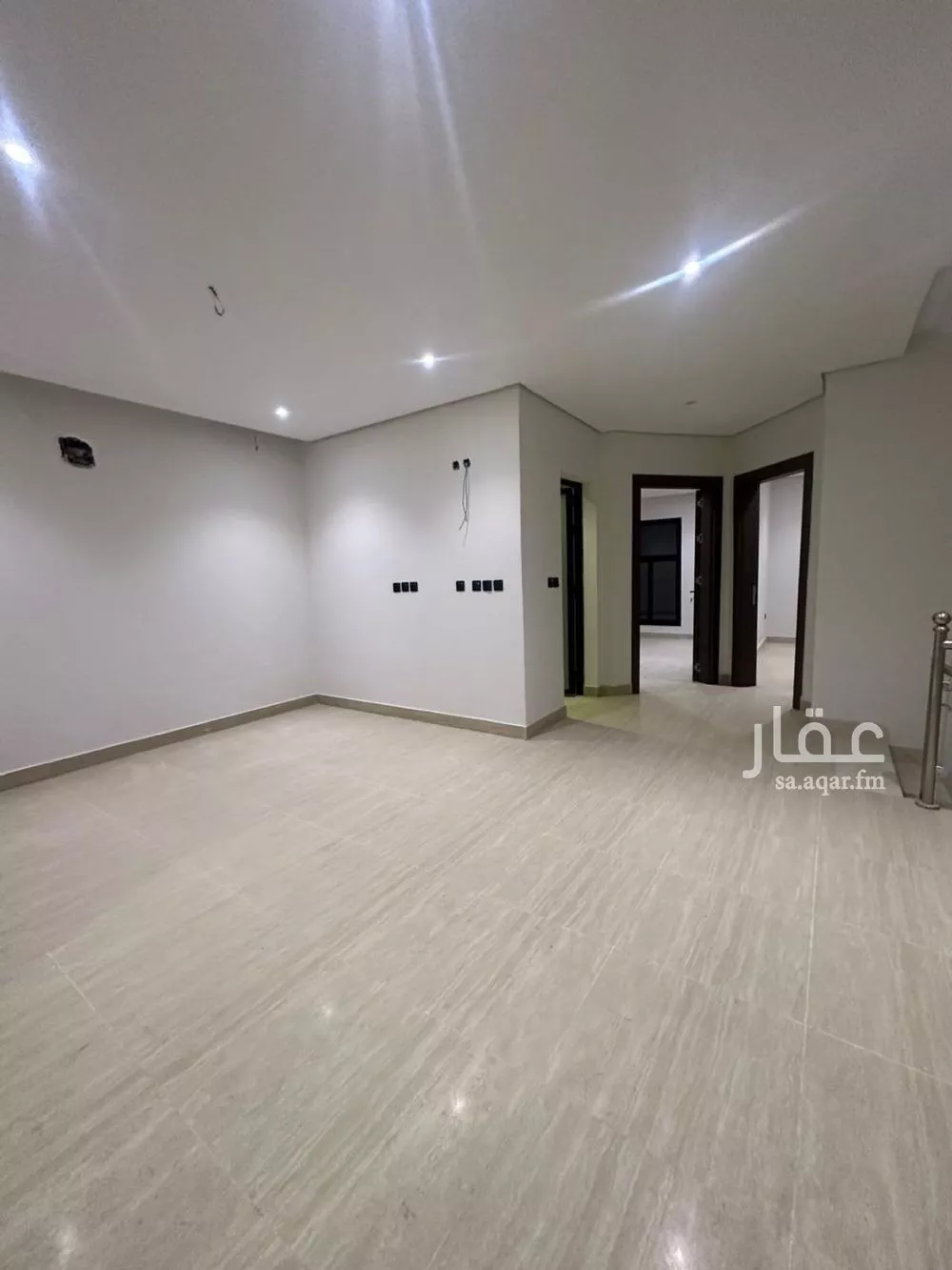 فيلا 8 غرف في الفرسان 3