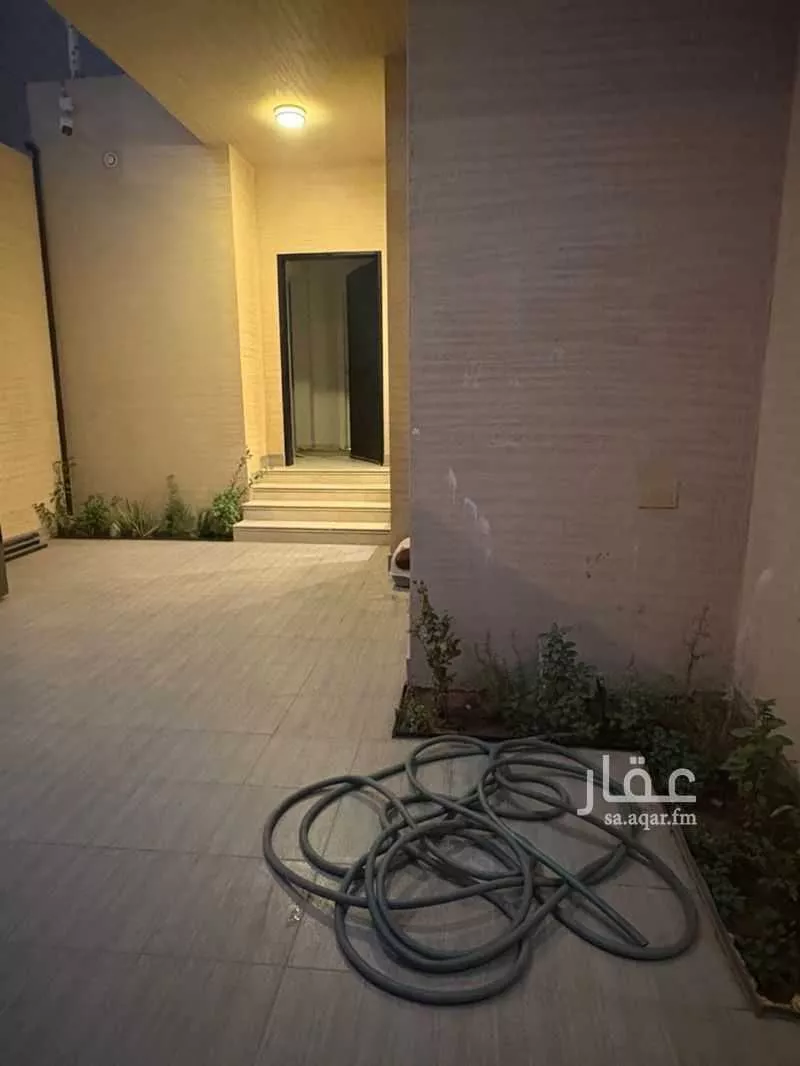 3 bedroom floor in Al Nuzhah 8