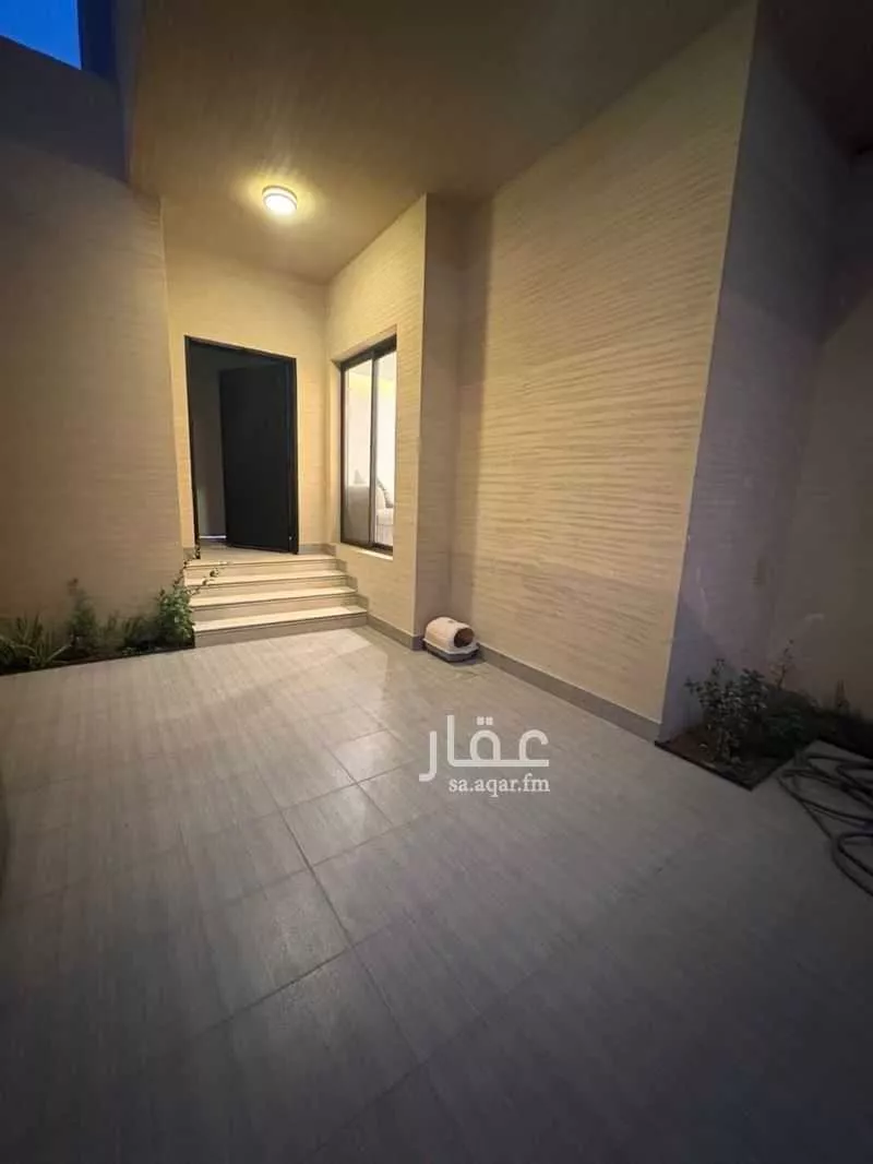 3 bedroom floor in Al Nuzhah 9