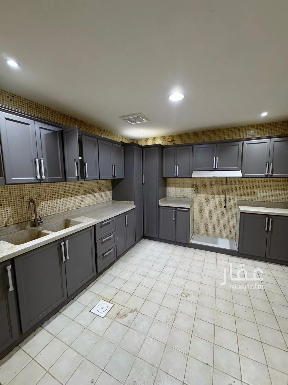 5 bedroom floor in Ishbiliyah 12