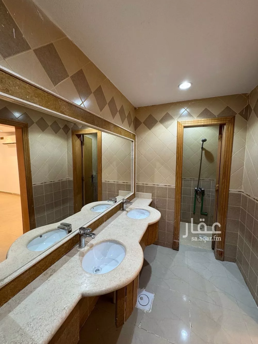 5 bedroom floor in Ishbiliyah 15