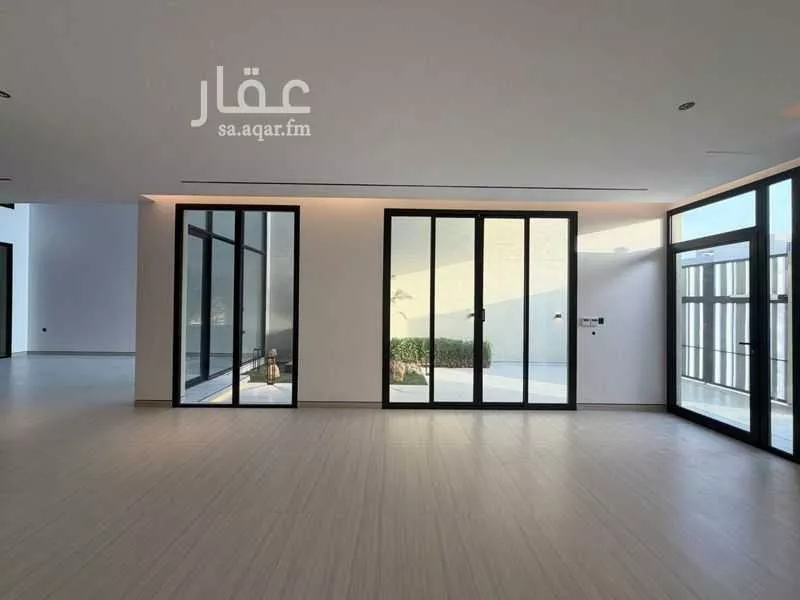 فيلا 5 غرف في العارض 15