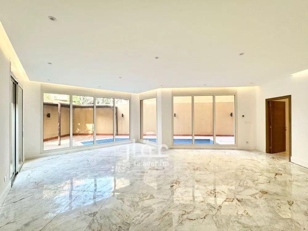 فيلا 5 غرف في المحمدية 25