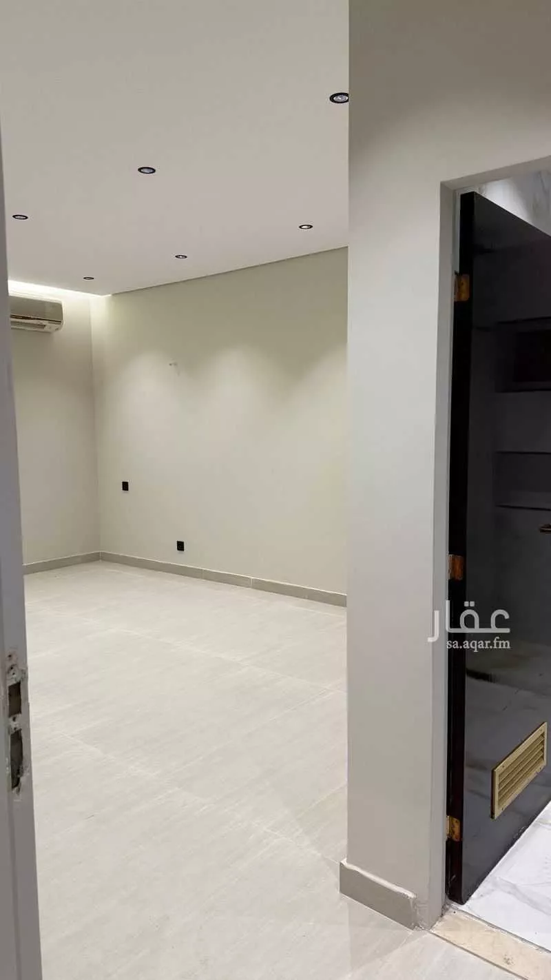 5 bedroom villa in Al Shuraybat 4