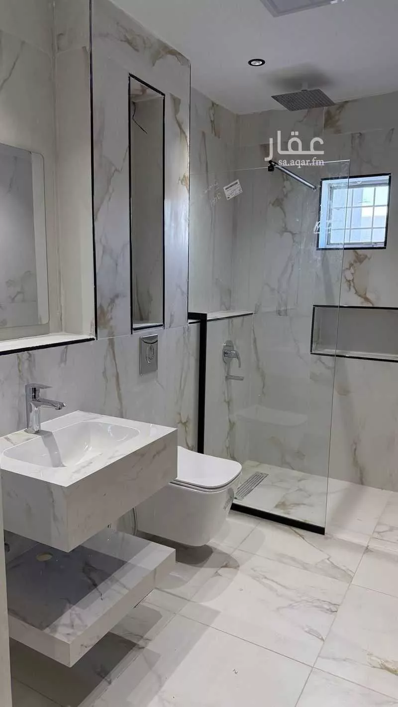 5 bedroom villa in Al Shuraybat 8