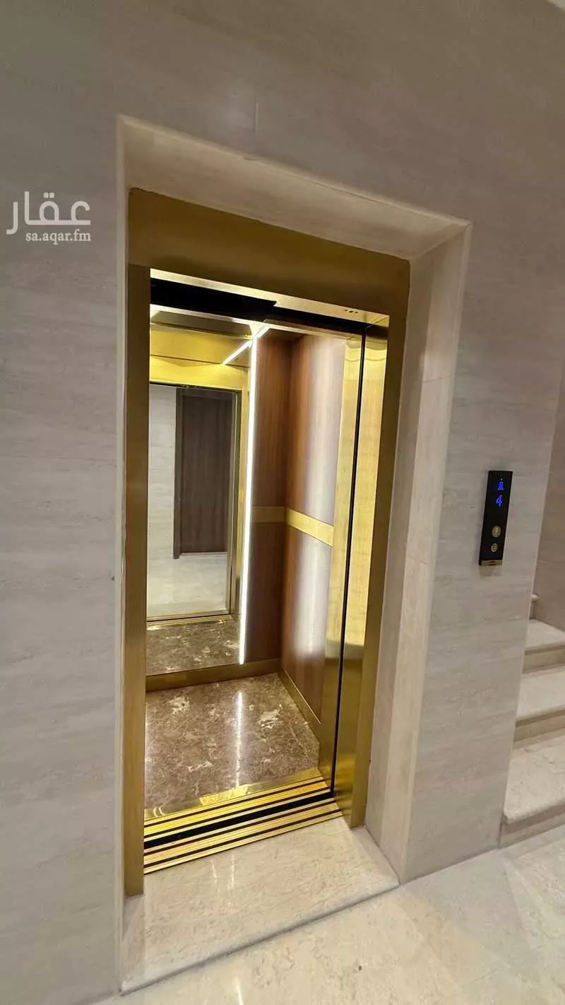 عمارة 631 م² في الخالدية 8