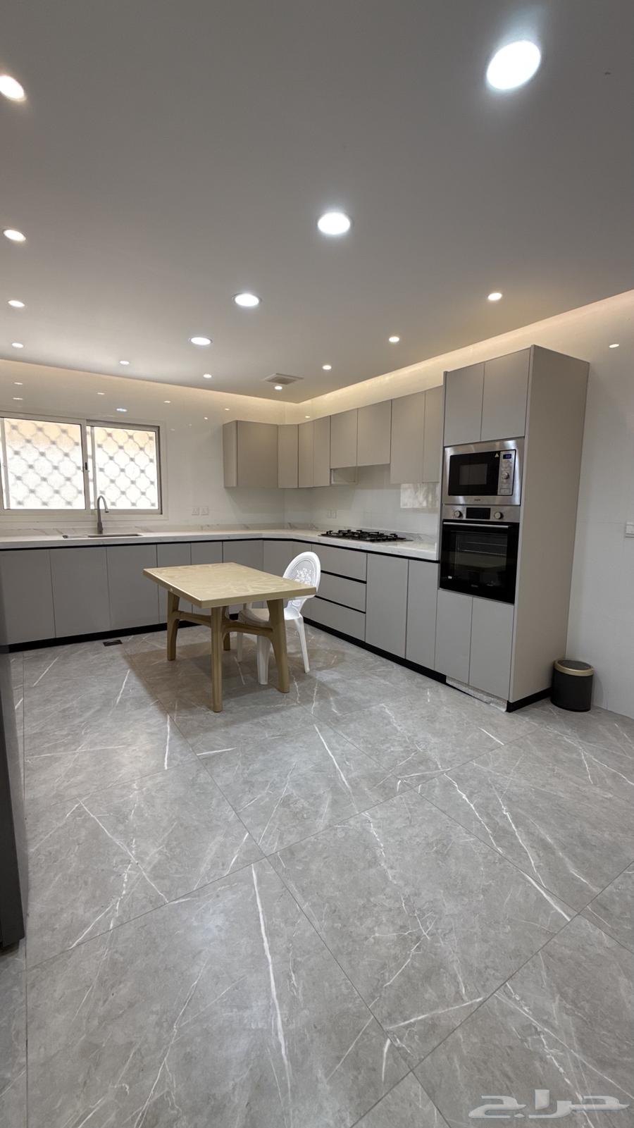 شقة 2 غرف في الربوة 7