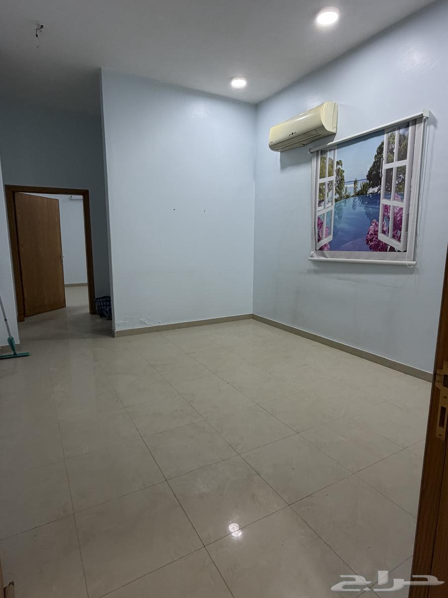 3 bedroom apartment in Al Yarmouk 2