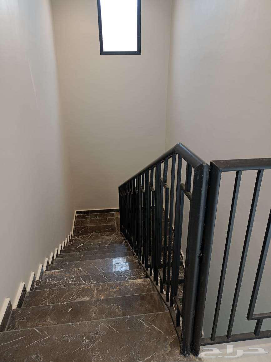 شقة 2 غرف في البيان 12