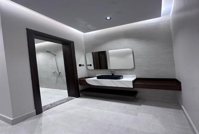 4 bedroom apartment in Al Naeem 3