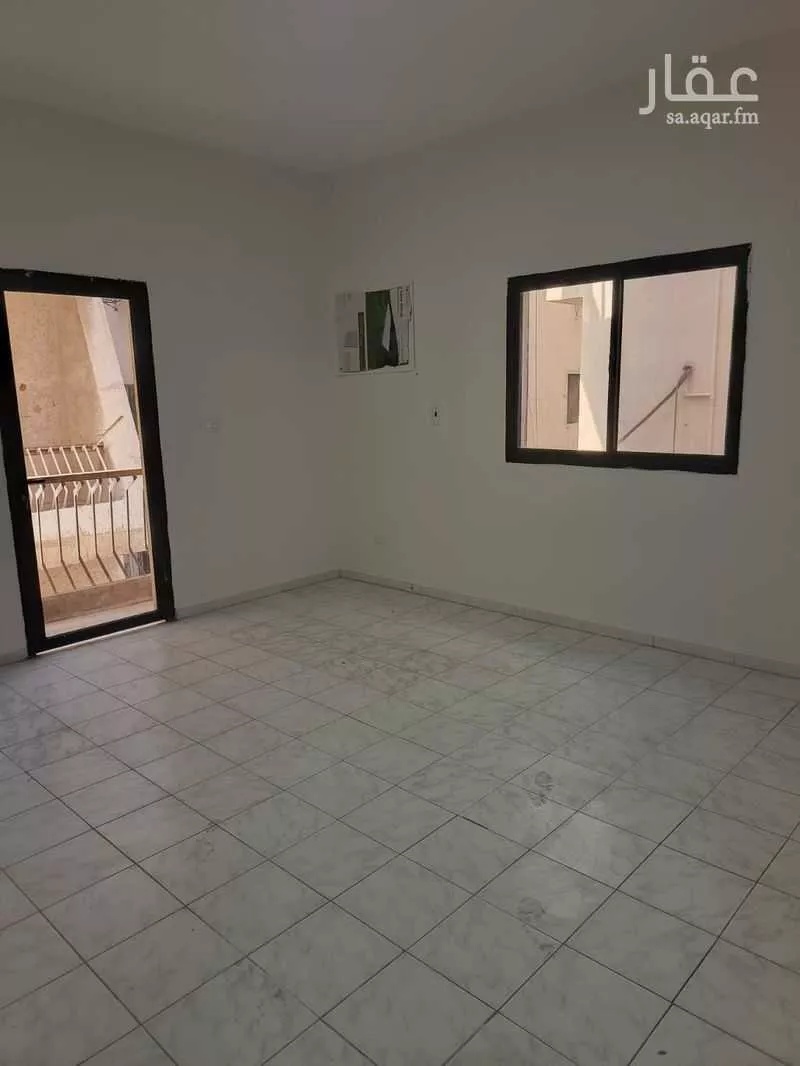 شقة 5 غرف في العزيزية 3